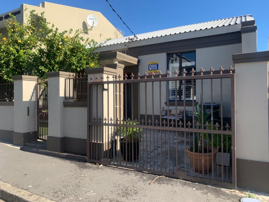 3 Bedroom Property for Sale in Woodstock Western Cape